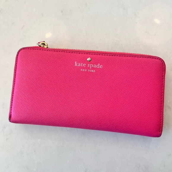 Kate Spade ♠️ Pink leather large wallet zip card holder - Picture 1 of 4